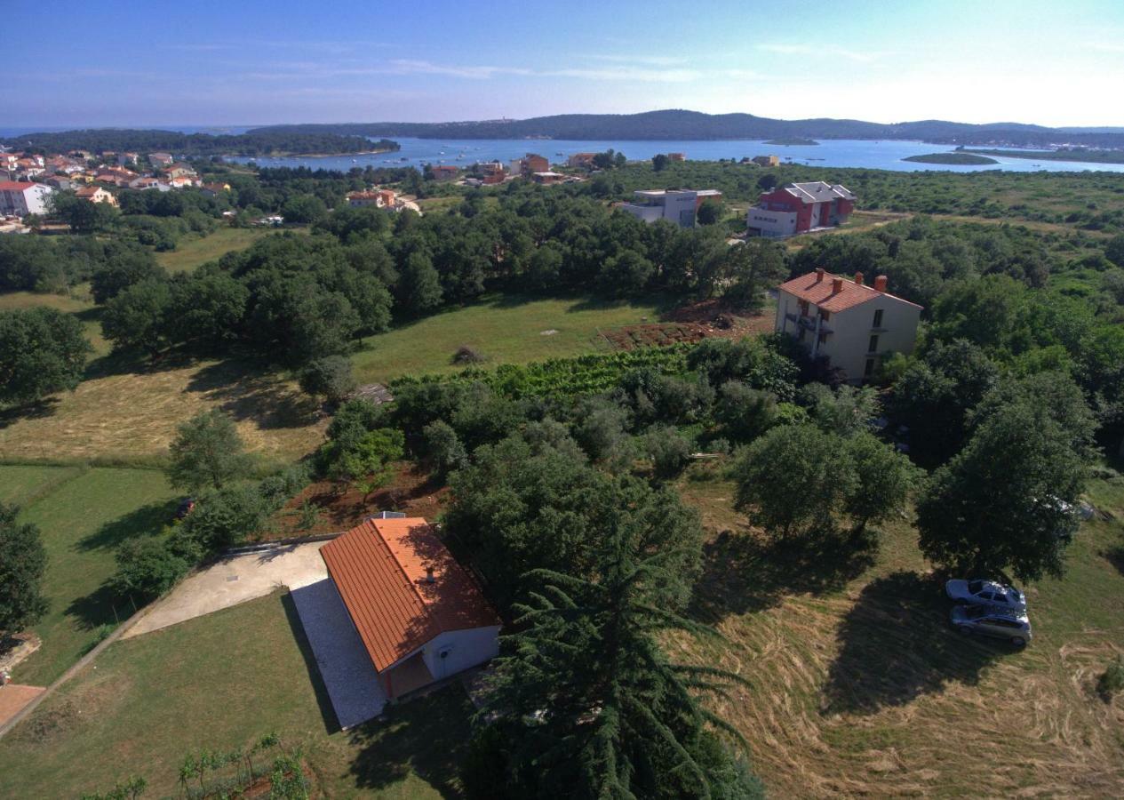 Kipo I Lunja Holiday home *