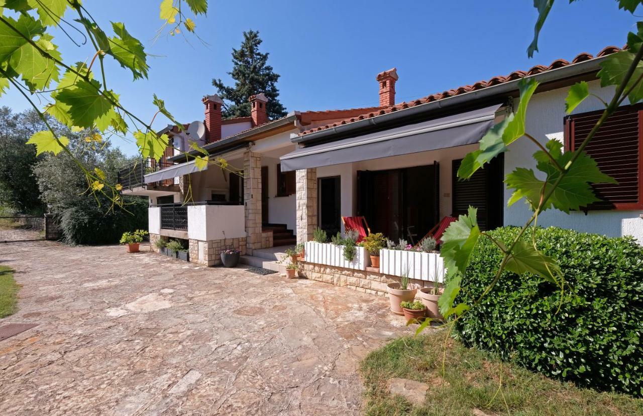 Kipo I Lunja Holiday home *