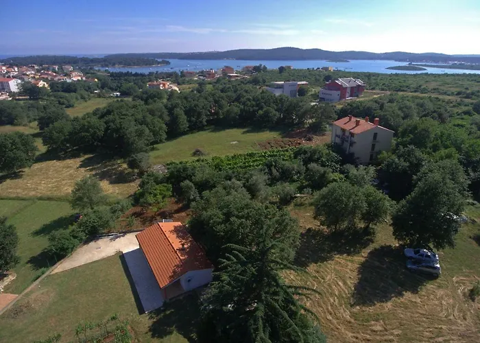 Holiday Home Kipo I Lunja